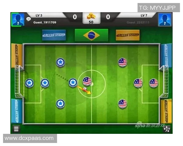 《疯狂足球球星合影：群星云集瞬间定格，历史经典再现绿茵场》