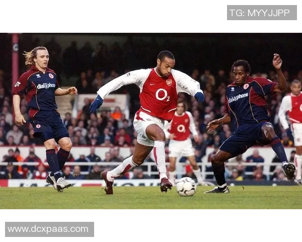 不为人知的足球英雄：盘点那些默默无闻却影响深远的球场人物