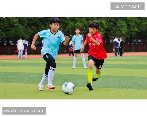 五十年代出生的足球传奇人物：他们如何定义了黄金时代的绿茵场