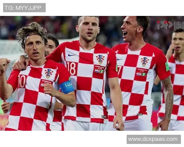 克罗地亚足球明星崛起之路：从小国到世界舞台的荣耀与挑战