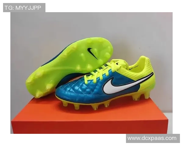 球星签名足球鞋品牌汇总 探秘世界顶级球员专属装备的背后故事