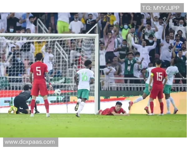 聚焦Morecambe足球俱乐部球星奋勇拼搏展现英伦绿茵精神